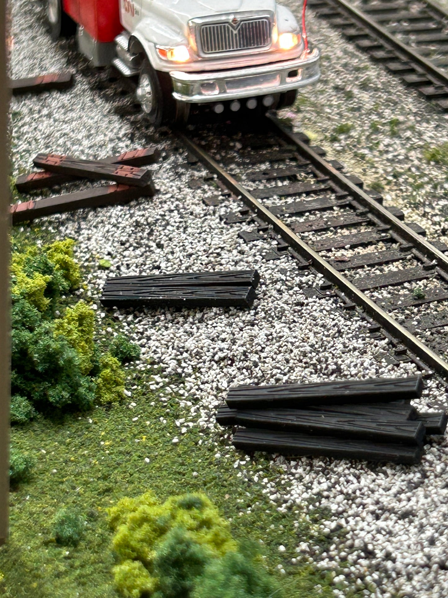 🟢 Railroad Ties - New