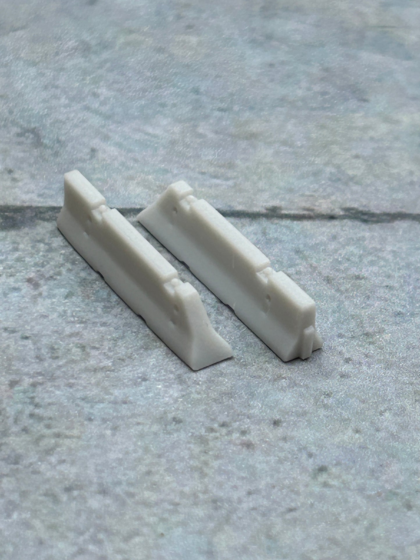 🟡 Jersey Barriers