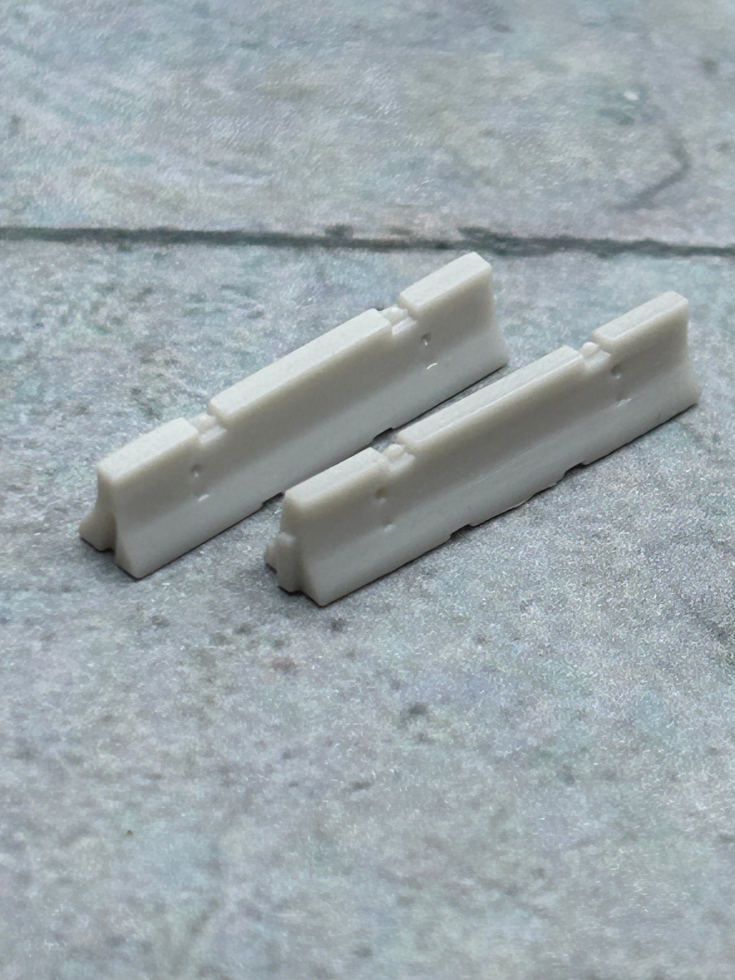 🟡 Jersey Barriers