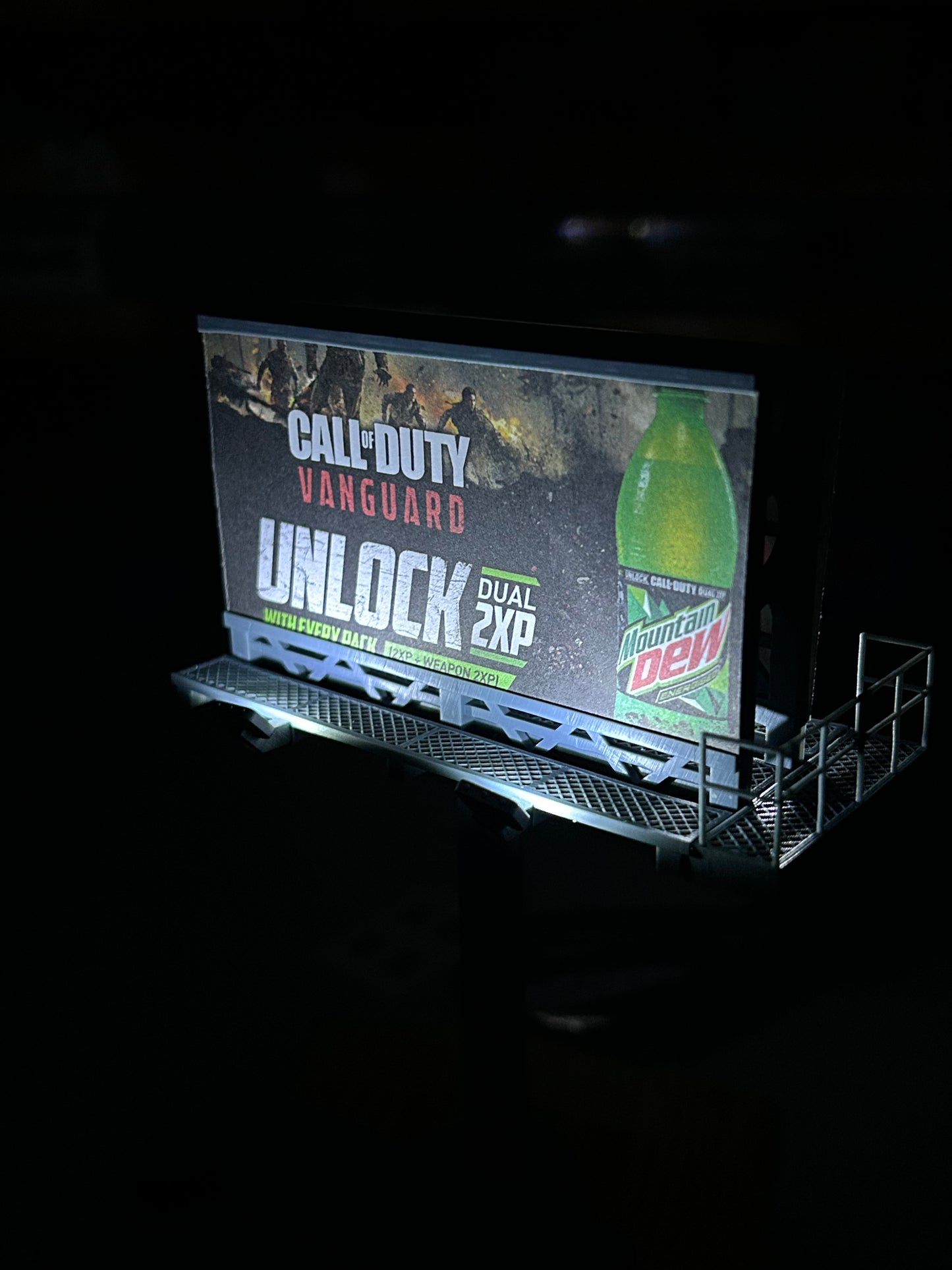š¢ Tri-Post Billboard Lighting Kit - Grey