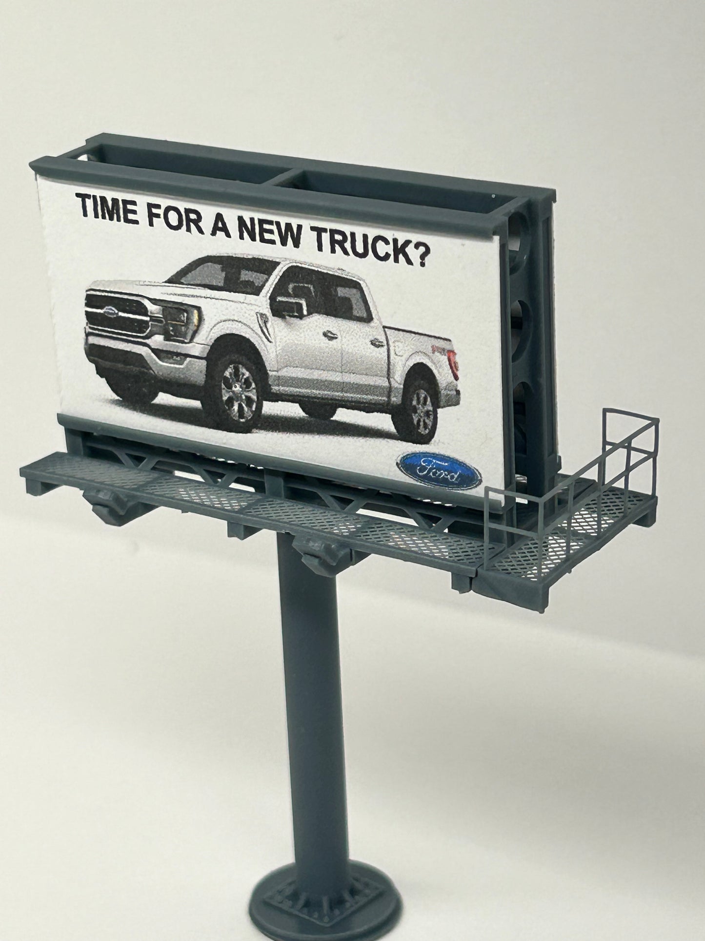 🟡 Tri-Post Billboard Kit in Gray