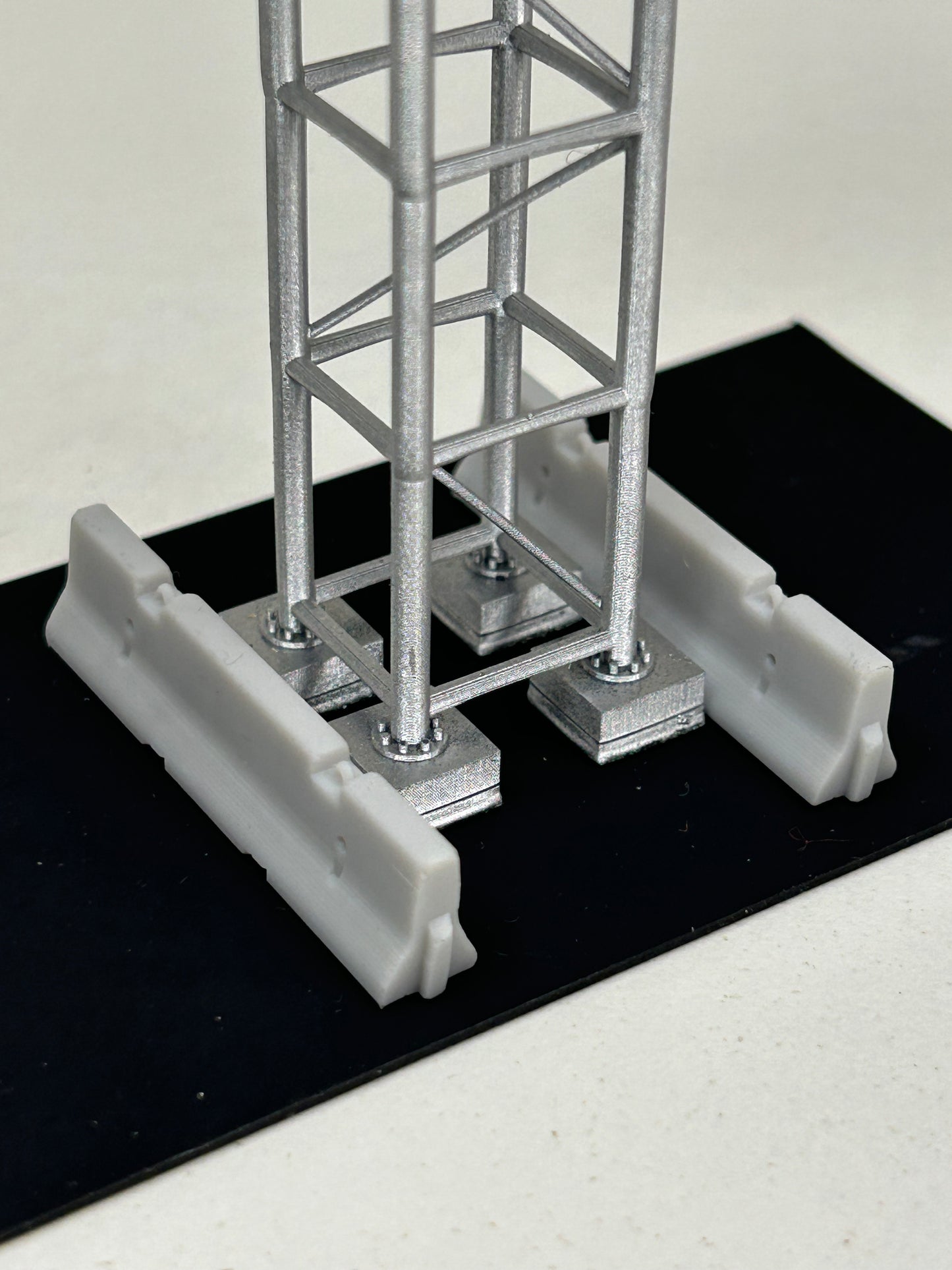 š¢ Highway Cantilever