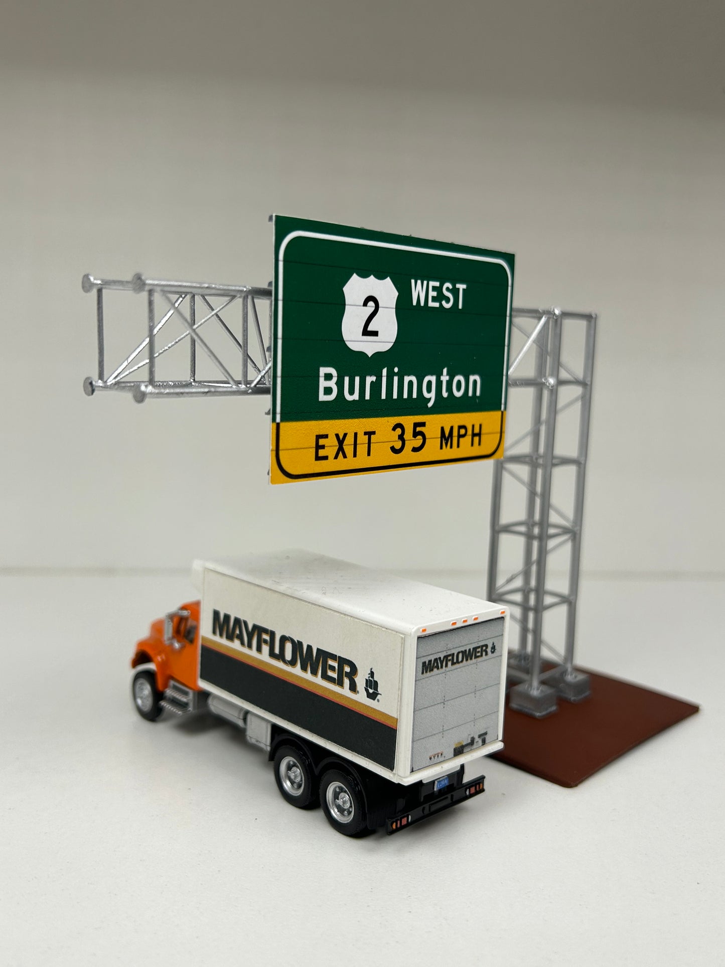 š¢ Highway Cantilever