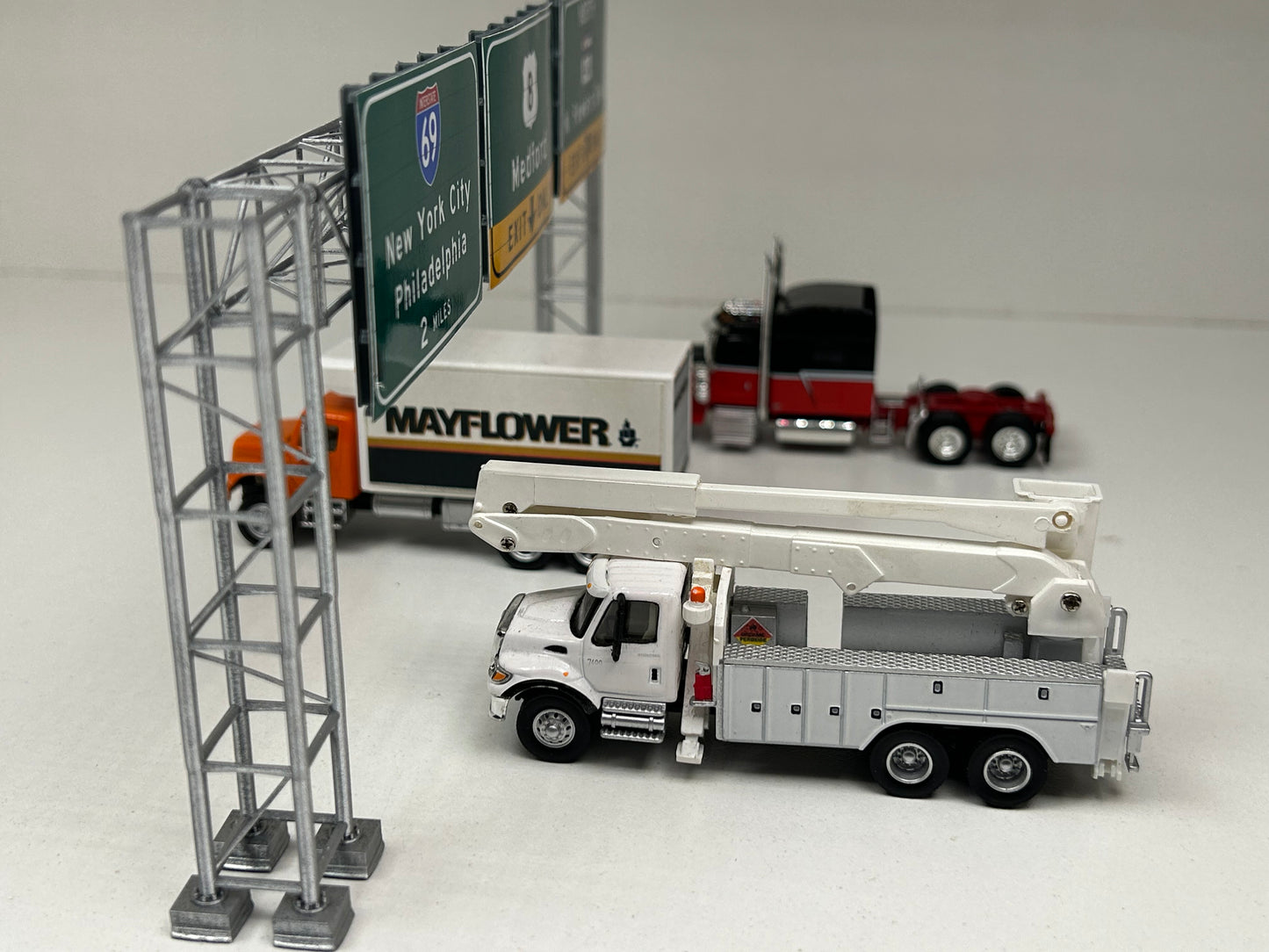 š¢ Highway Cantilever
