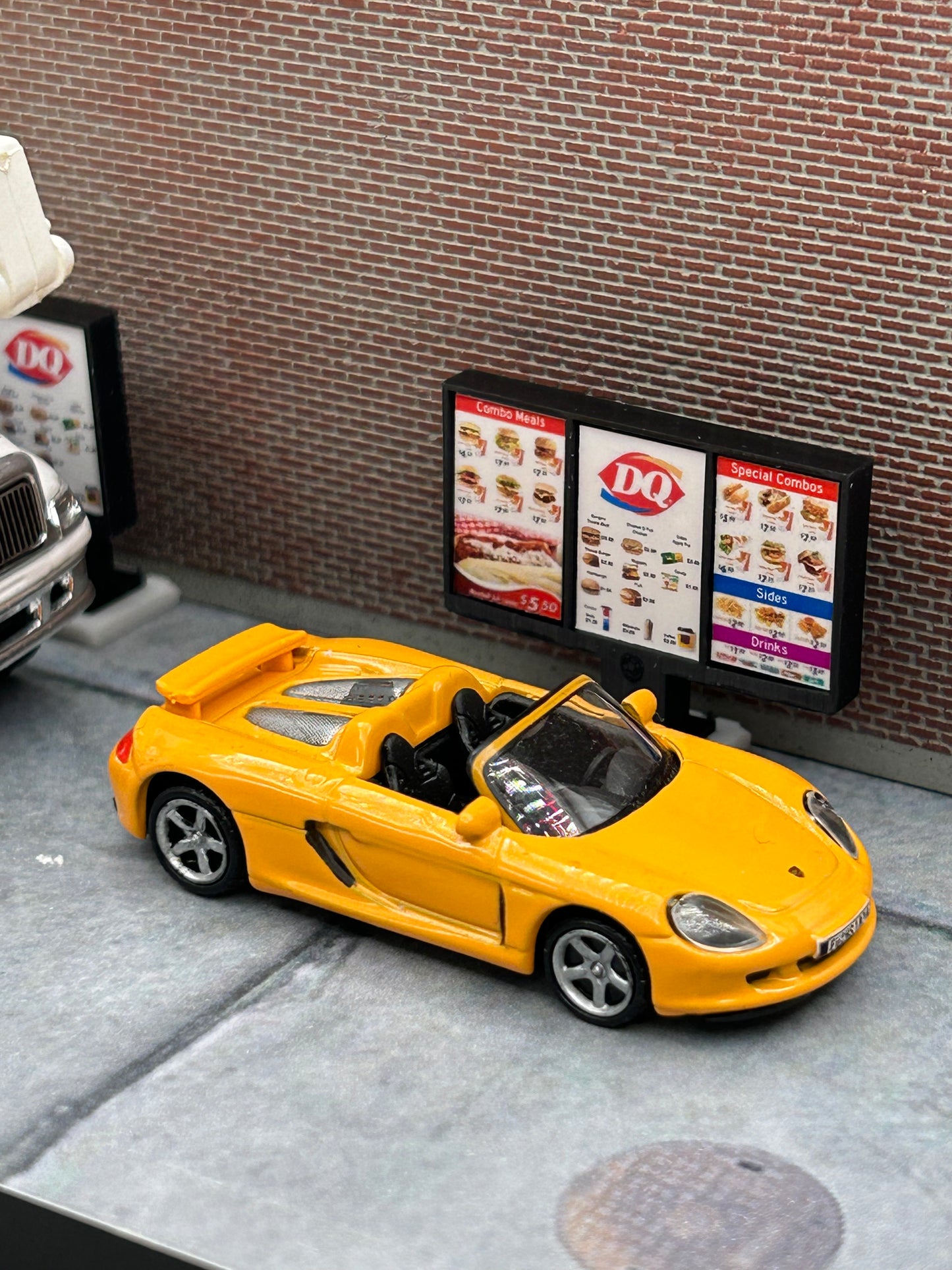 🟢 Drive Thru Menu / DQ