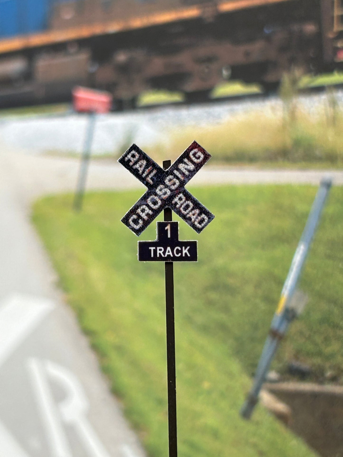 🟢 Crossbuck + 1 Track Black