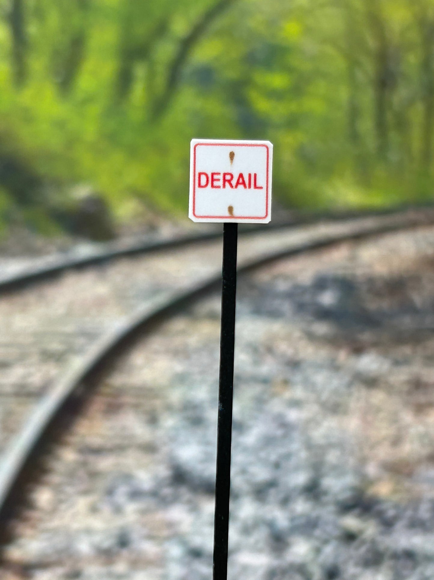 🟢 Derail