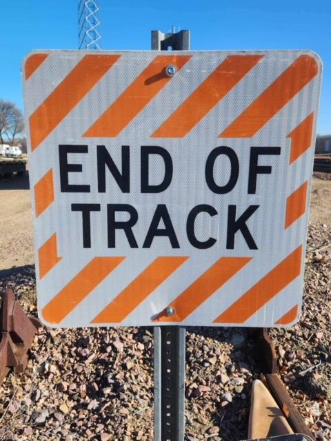 
                      
                        🟢 End of Track v2
                      
                    