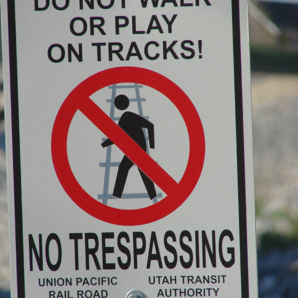 
                      
                        🟢 UP - No Trespassing #1
                      
                    