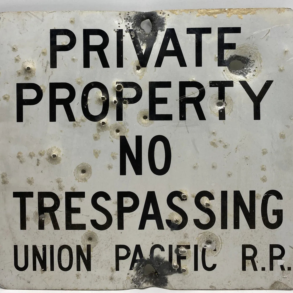 
                      
                        🟢 UP - No Trespassing #3
                      
                    