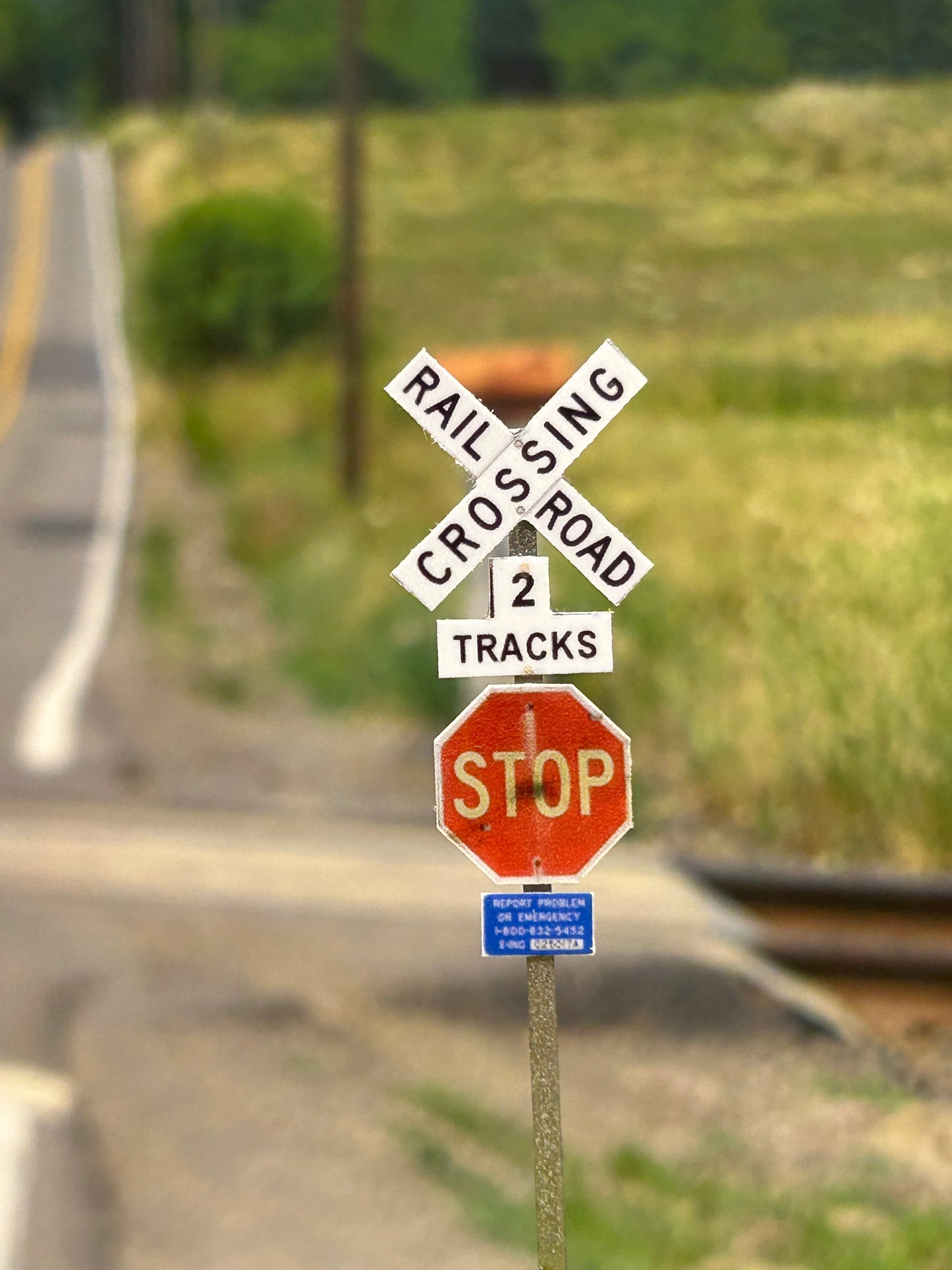 Scale Detailed Model Street and Railroad Signs in 1:87 HO – ScaleSigns.com