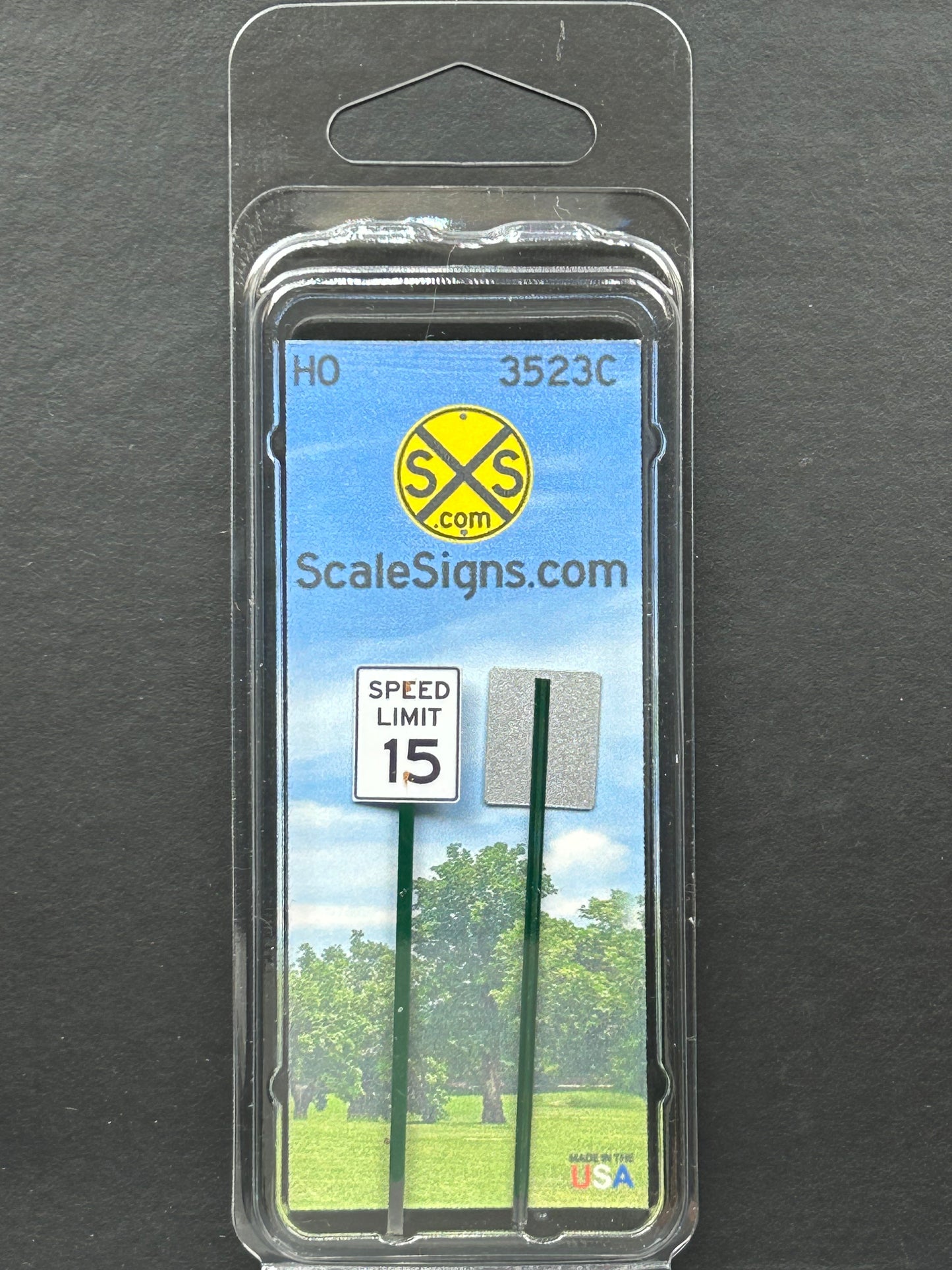 HO - Built Signs – ScaleSigns.com