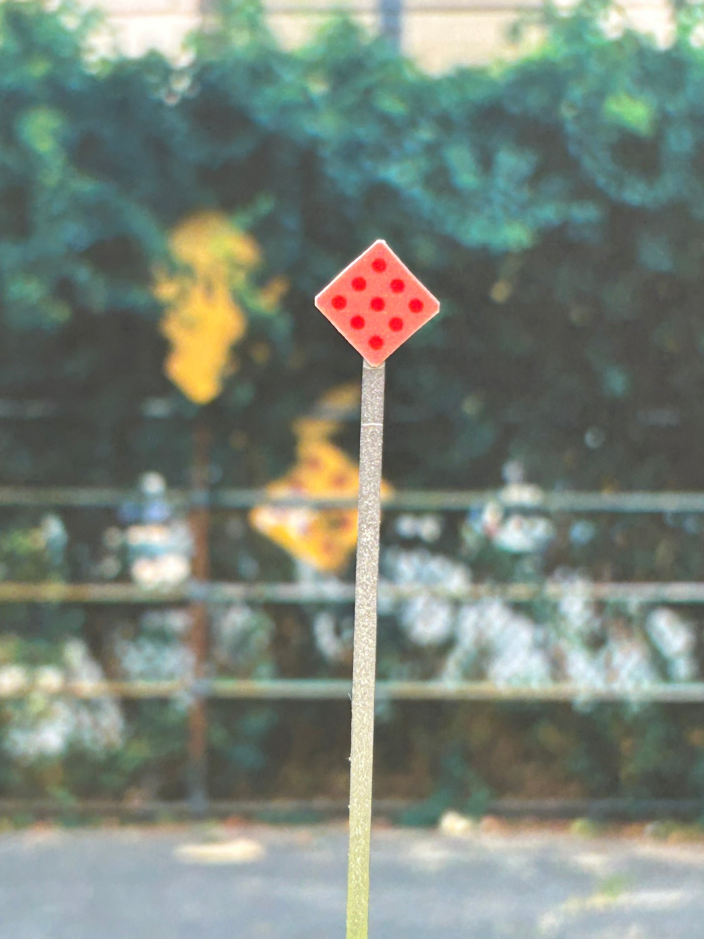 Scale Detailed Model Street and Railroad Signs in 1:87 HO – ScaleSigns.com